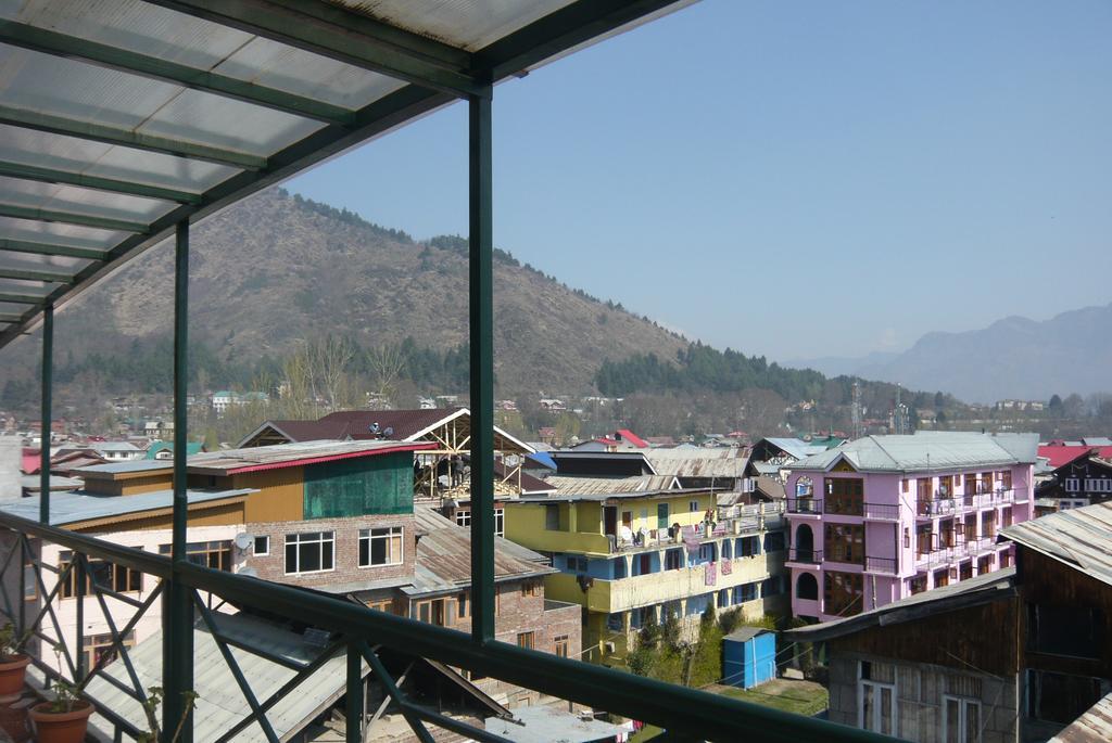 Hotel Akbar Inn Srīnagar Exterior foto