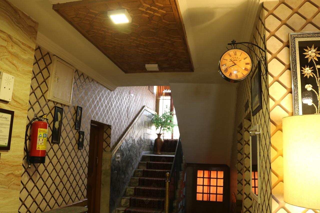 Hotel Akbar Inn Srīnagar Exterior foto